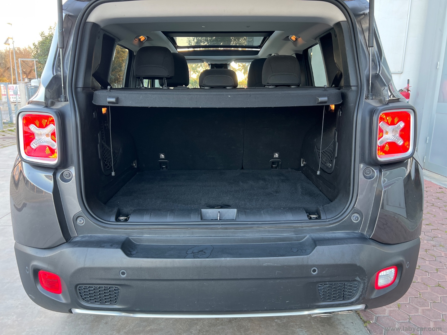 Renegade 1.6 Mjt 120CV Limited + TETTO APRIBILE - immagine 9