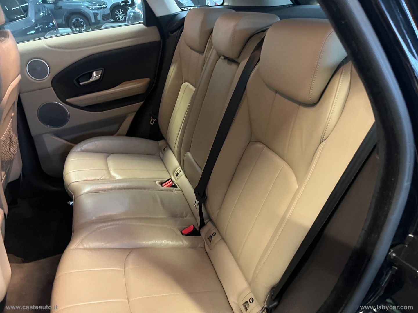 RR Evoque 2.0 TD4 150 CV 5p. Bs Ed. SE AUTOCARRO - immagine 9