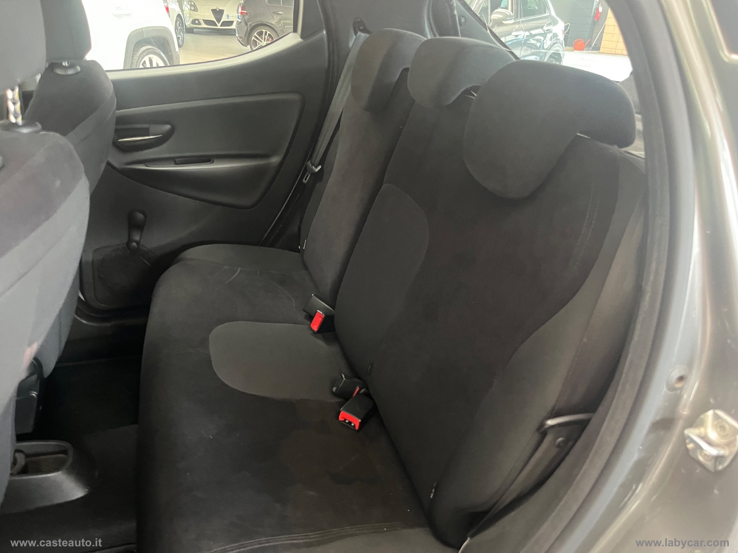 Ypsilon 1.2 69 CV 5p. Gold CON 56900 KM - immagine 9