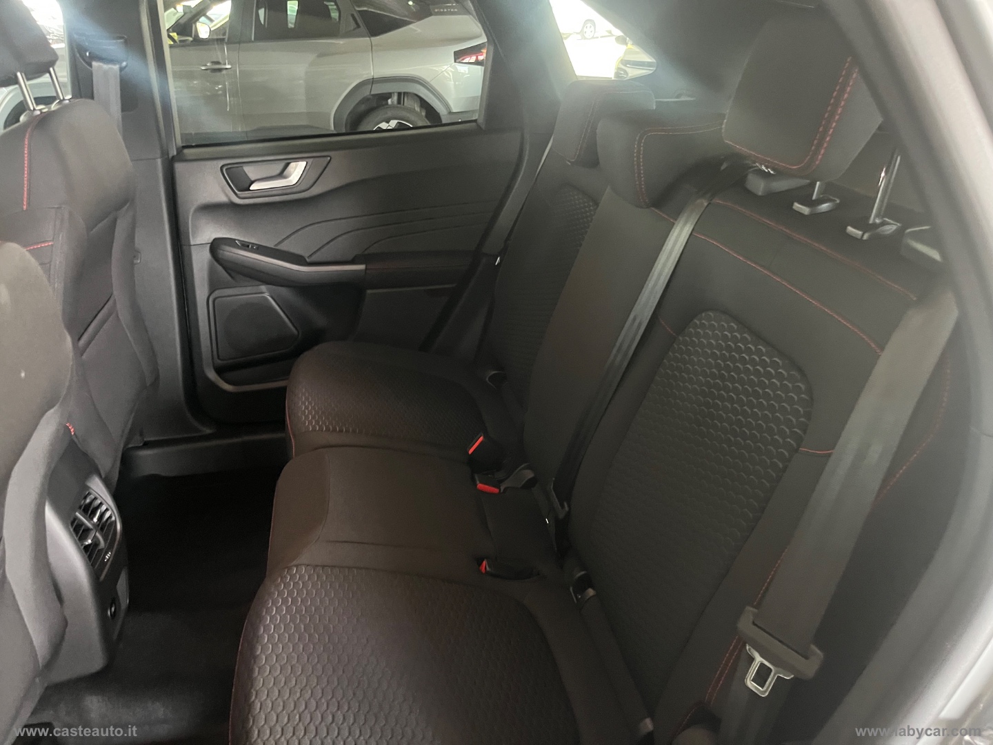 Kuga 2.5 FHEV 180 CV CVT 2WD ST-Line PRONTA CONSEGNA - immagine 9