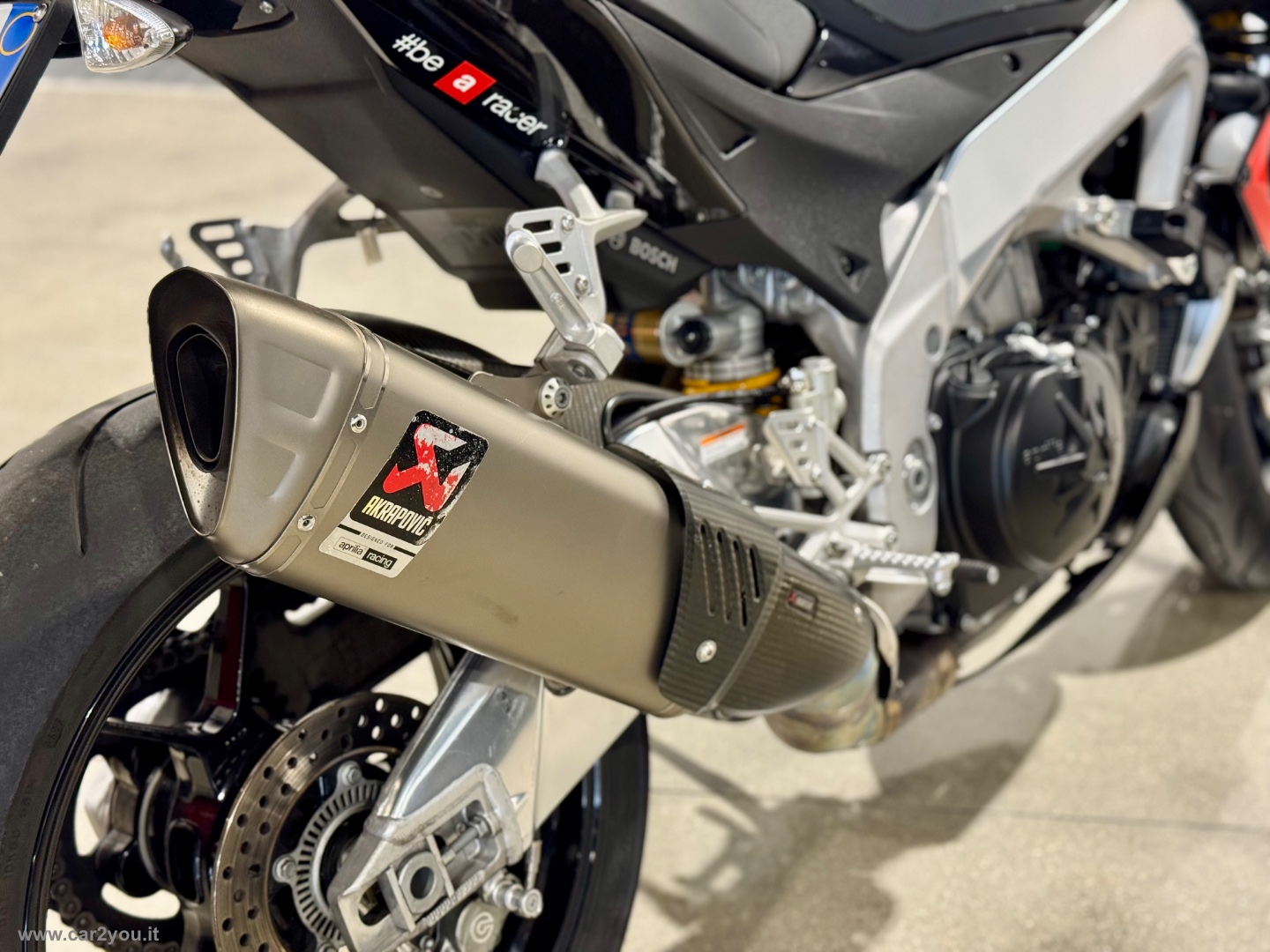 Tuono V4 1100 RR - immagine 9
