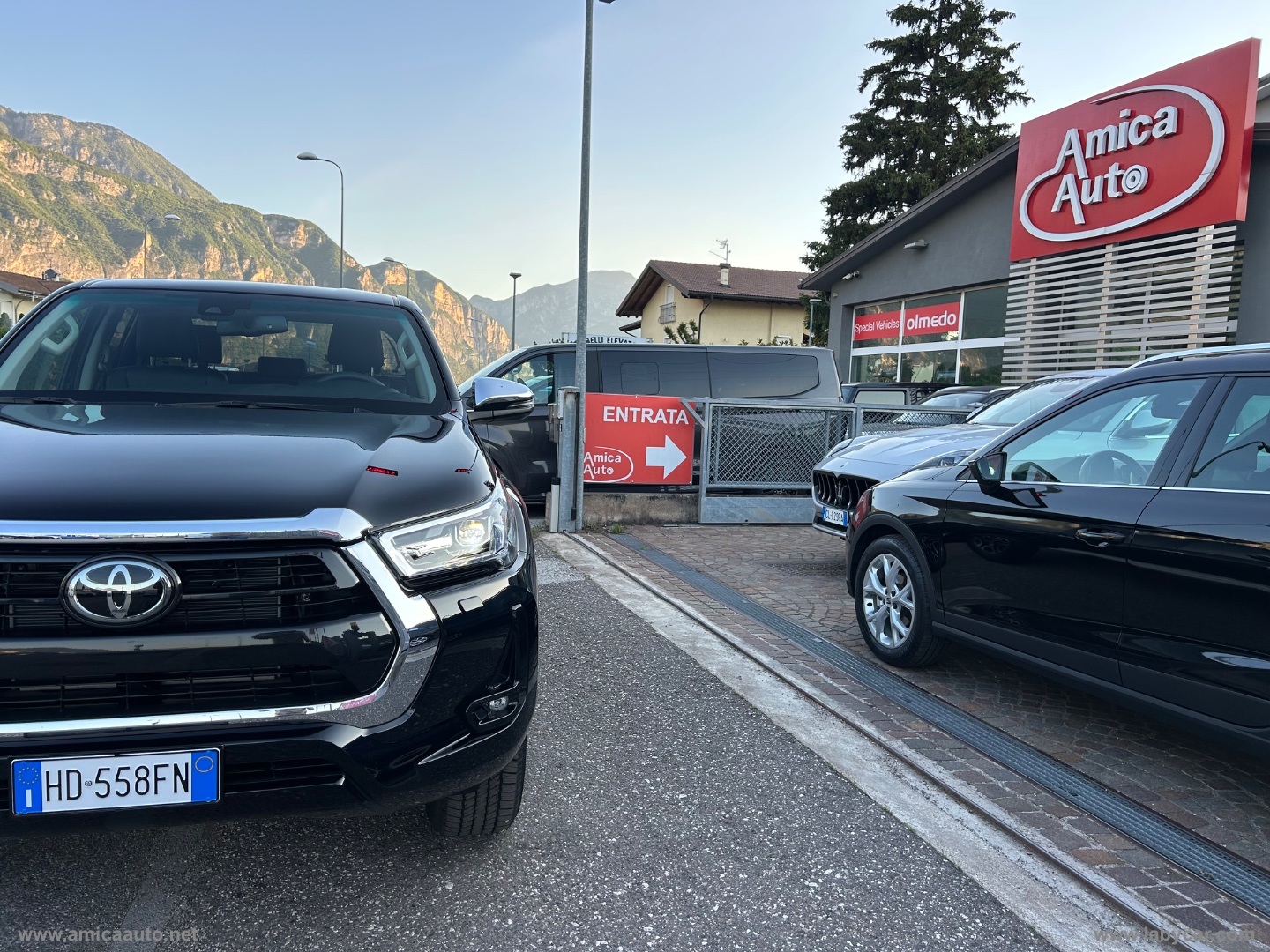 Hilux 2.8 D A/T 4WD 4p. DC Executive - immagine 9
