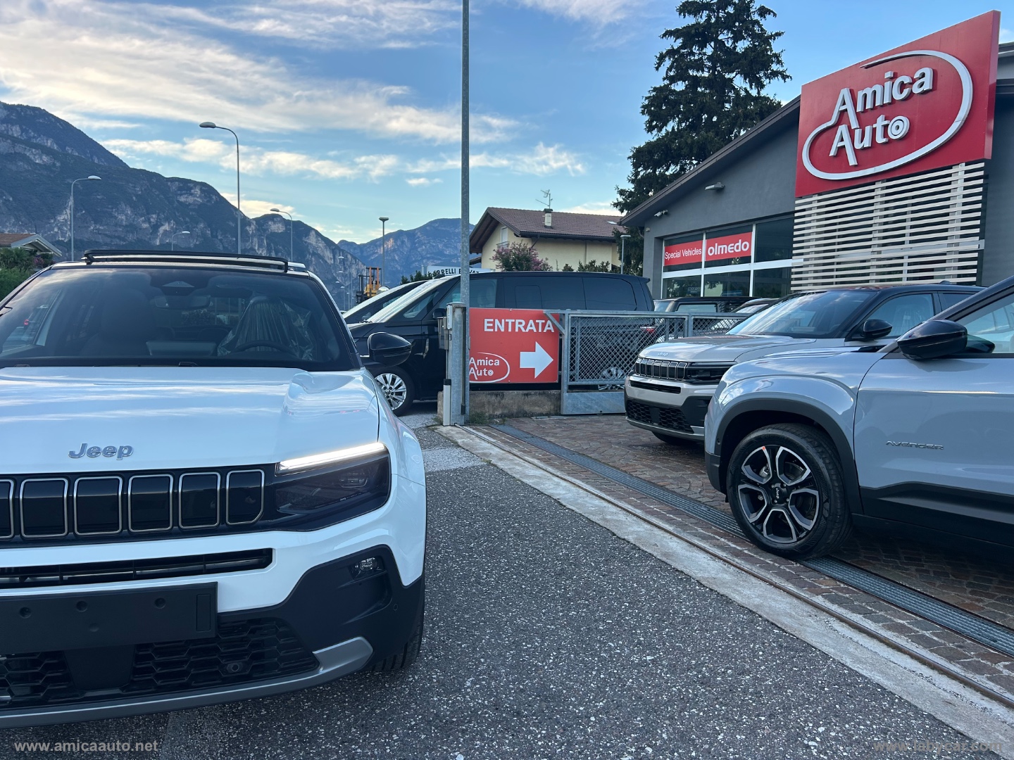 Avenger 1.2 Turbo 110CV e-Hybr. Summit VERNICE BICOLORE BIANCO/TETTO NERO - immagine 9