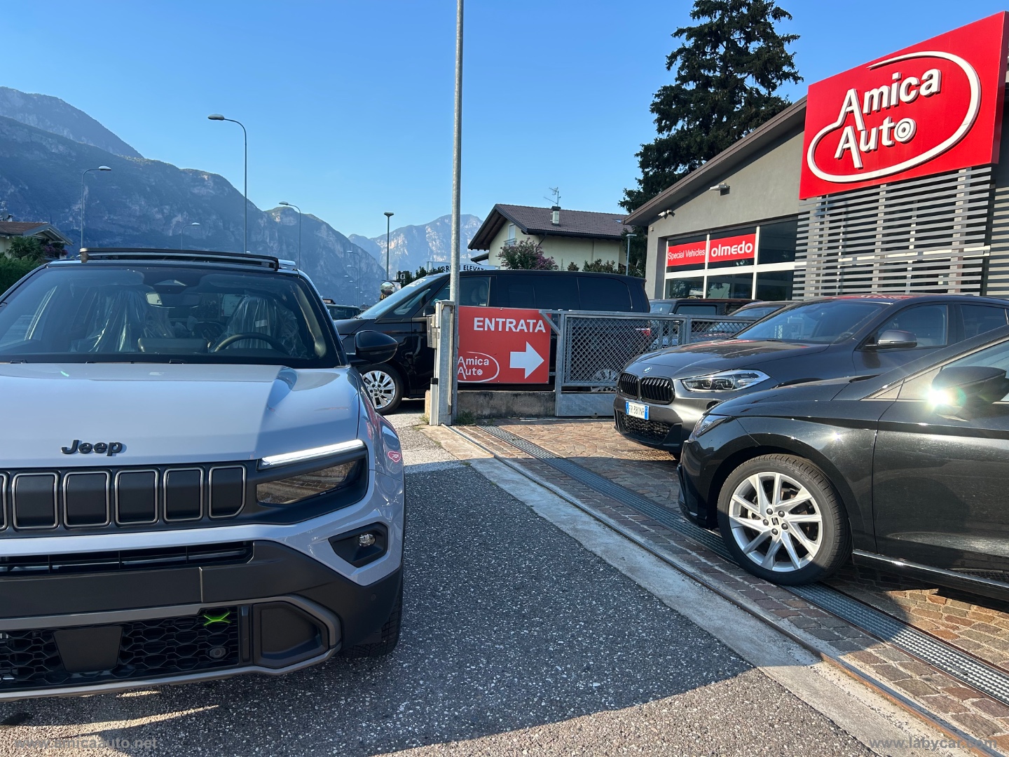 Avenger 1.2 Turbo 145cv e-Hyb.4xe Overand VERNICE BICOLORE GRIGIO STORM/TETTO NERO - immagine 9