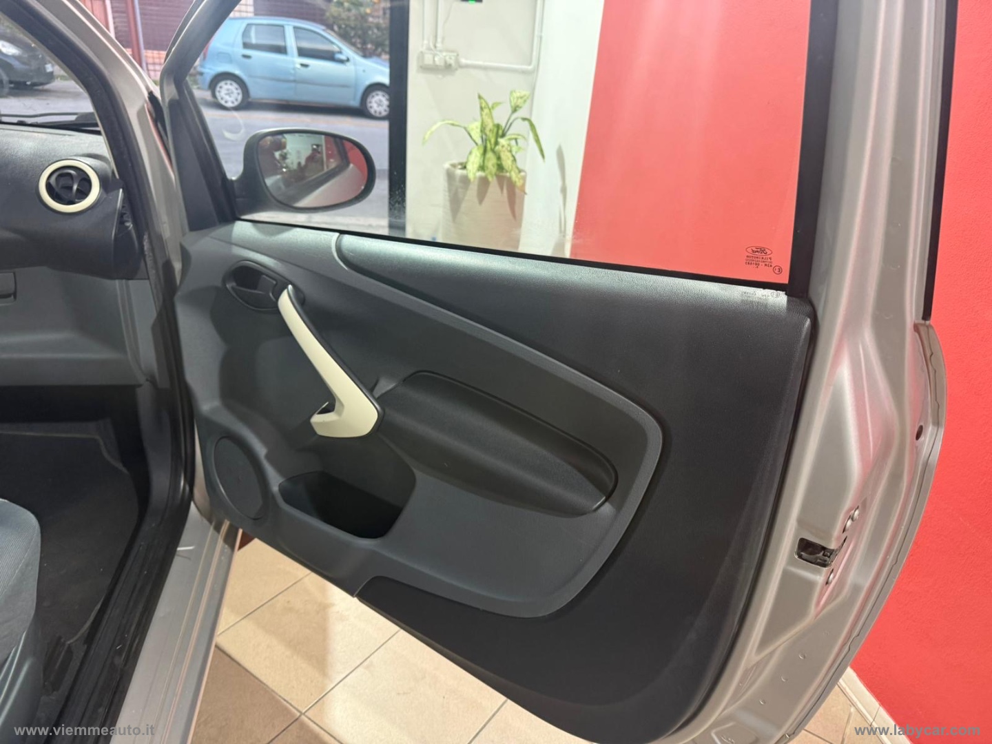 Ka+ 1.2 8V 69 CV Titanium - immagine 9