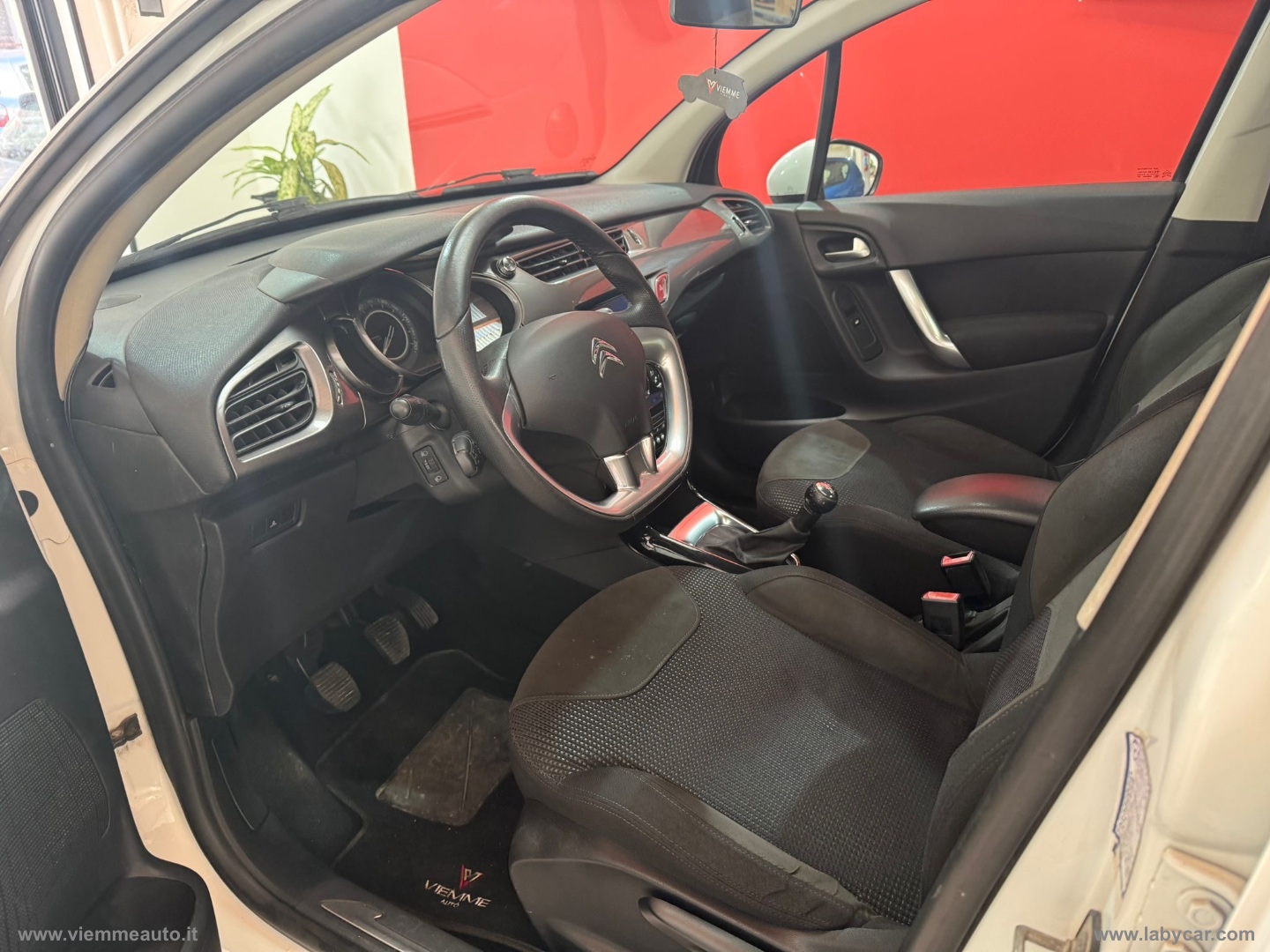C3 1.2 VTi 82 Exclusive - immagine 9