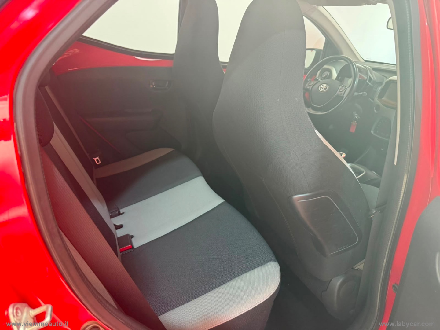 Aygo 1.0 VVT-i 69 CV 5p. x-play - immagine 9