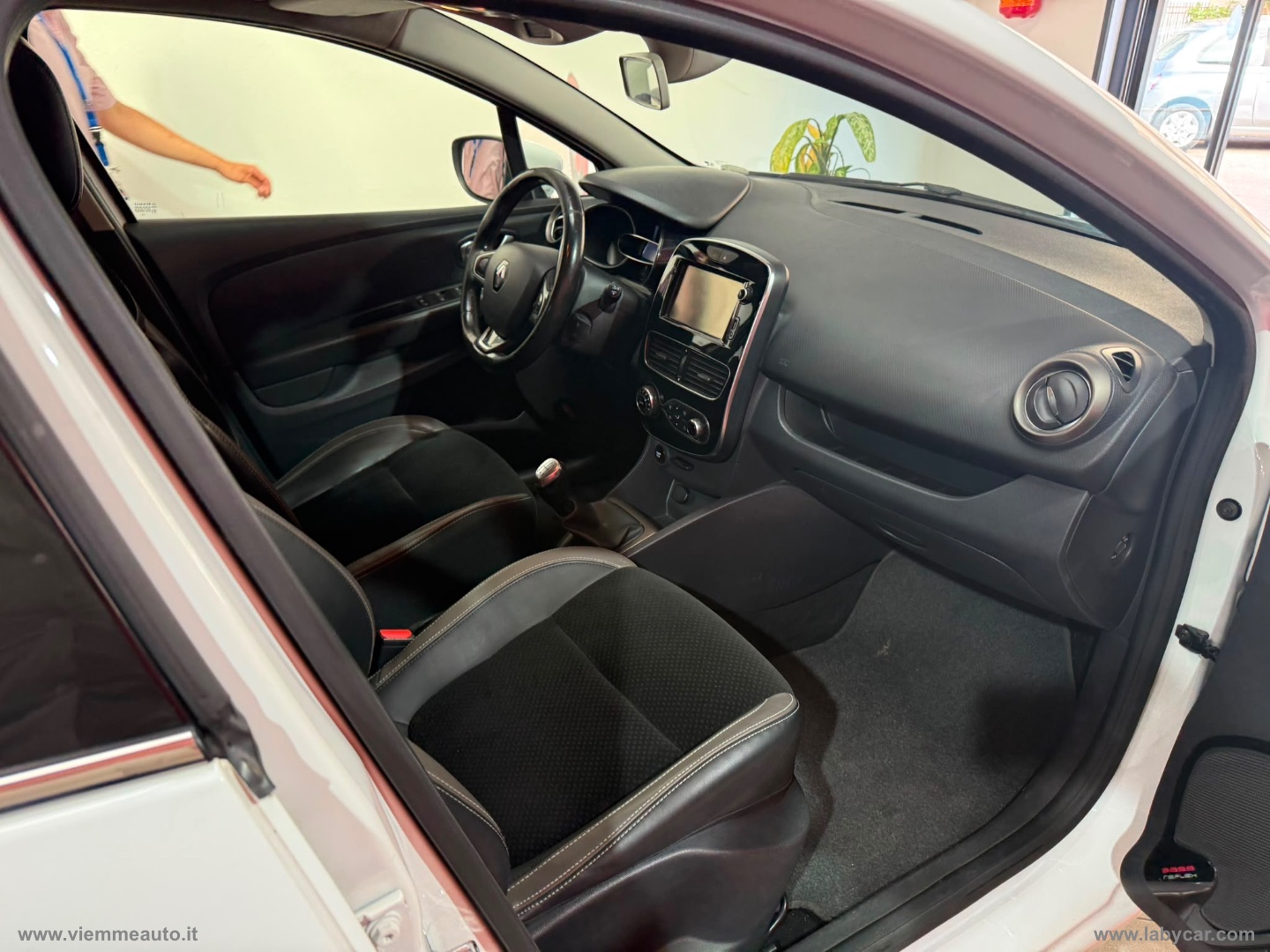 Clio Sporter dCi 8V 90CV S&S Energy Exc. - immagine 9