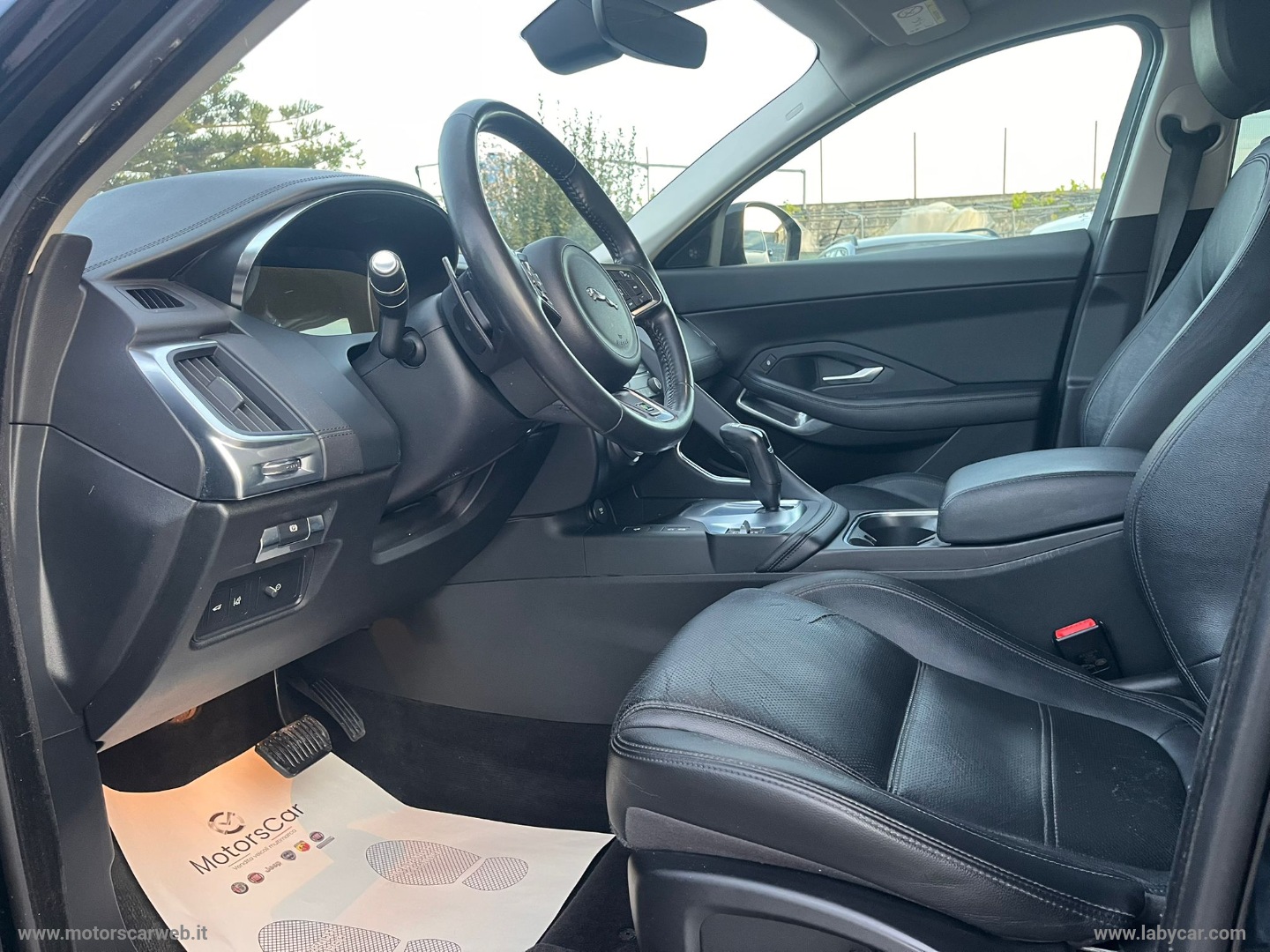 E-Pace 2.0D 150CV AWD aut. R-Dynamic S AUTOCARRO - immagine 9