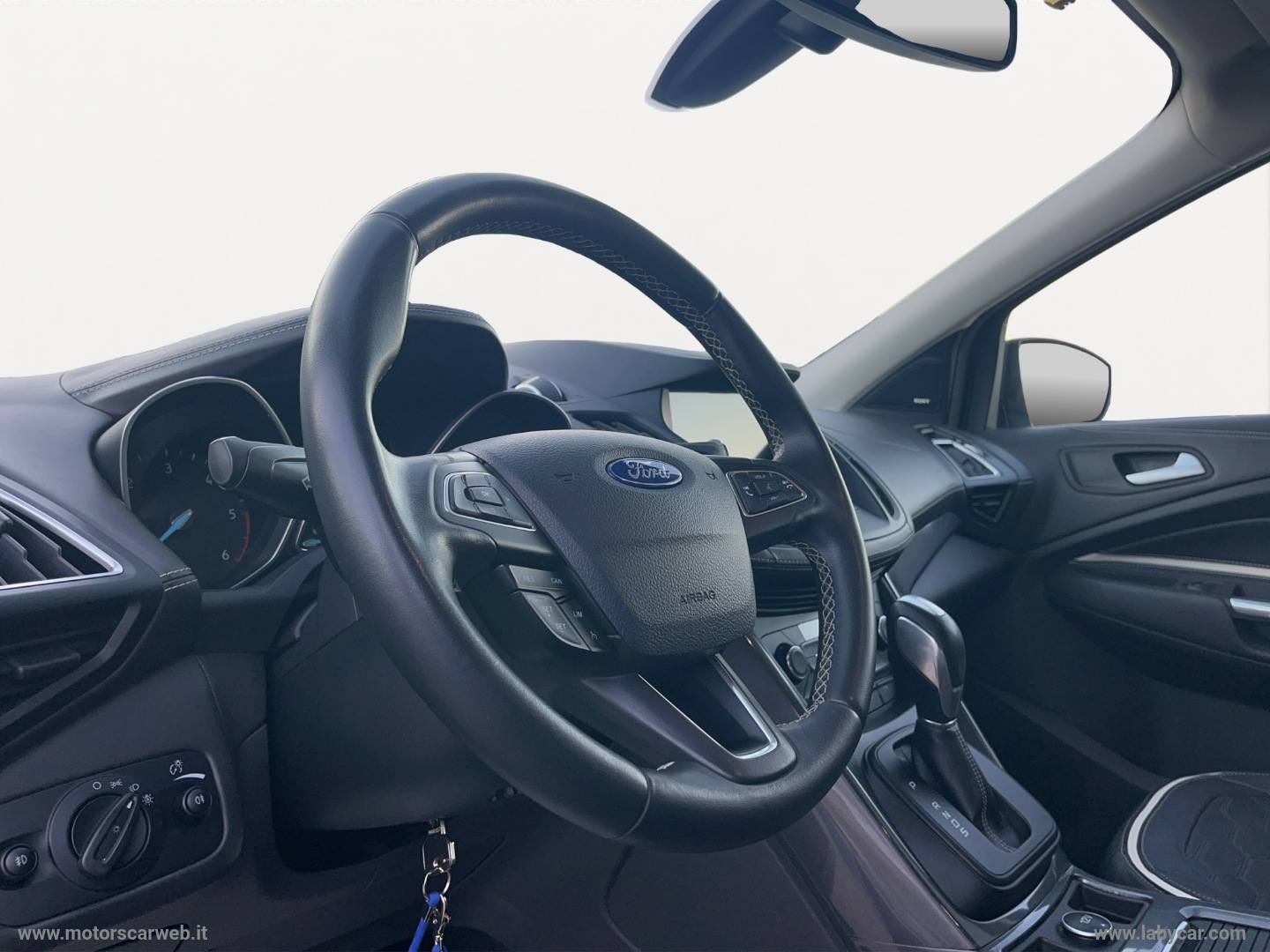 Kuga 2.0 TDCI 150 CV S&S 4WD Pow.Vignale - immagine 9