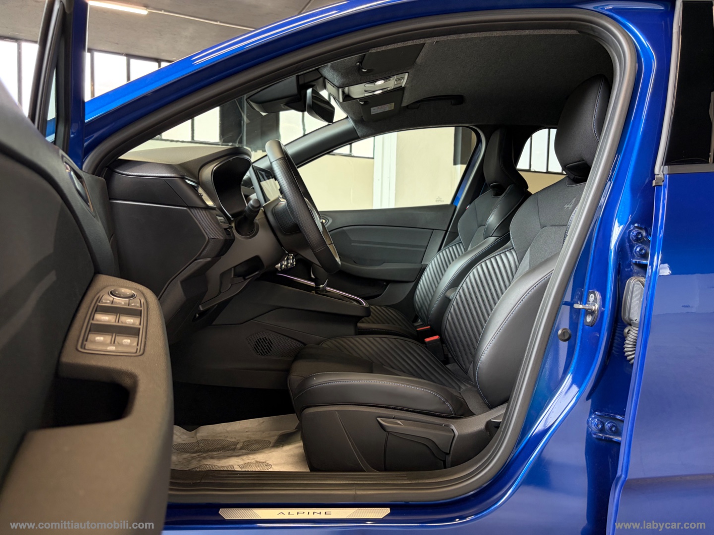 Clio Full Hybrid E-Tech 145 CV E. Alpine - immagine 9
