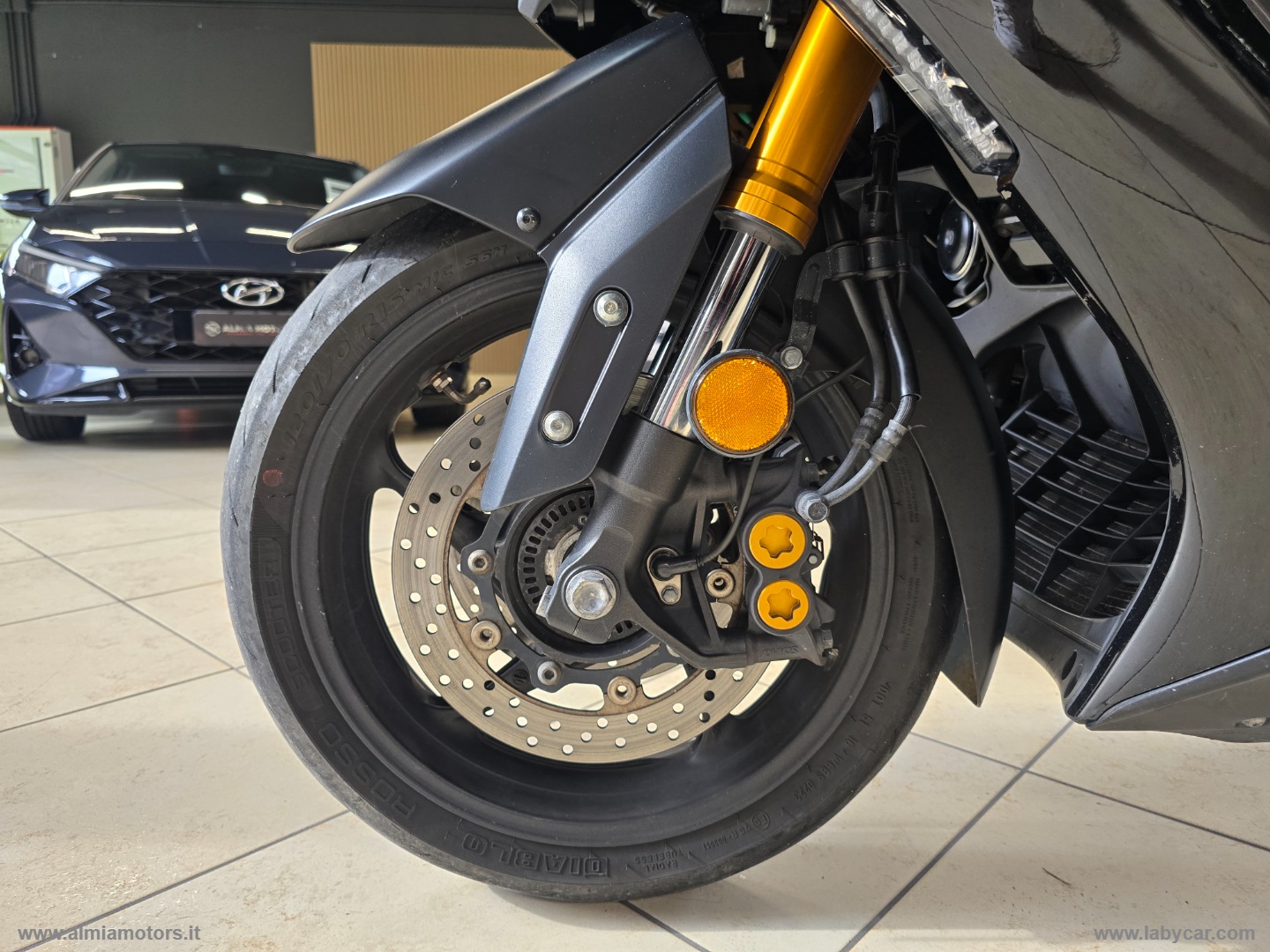 T Max 560 - immagine 9