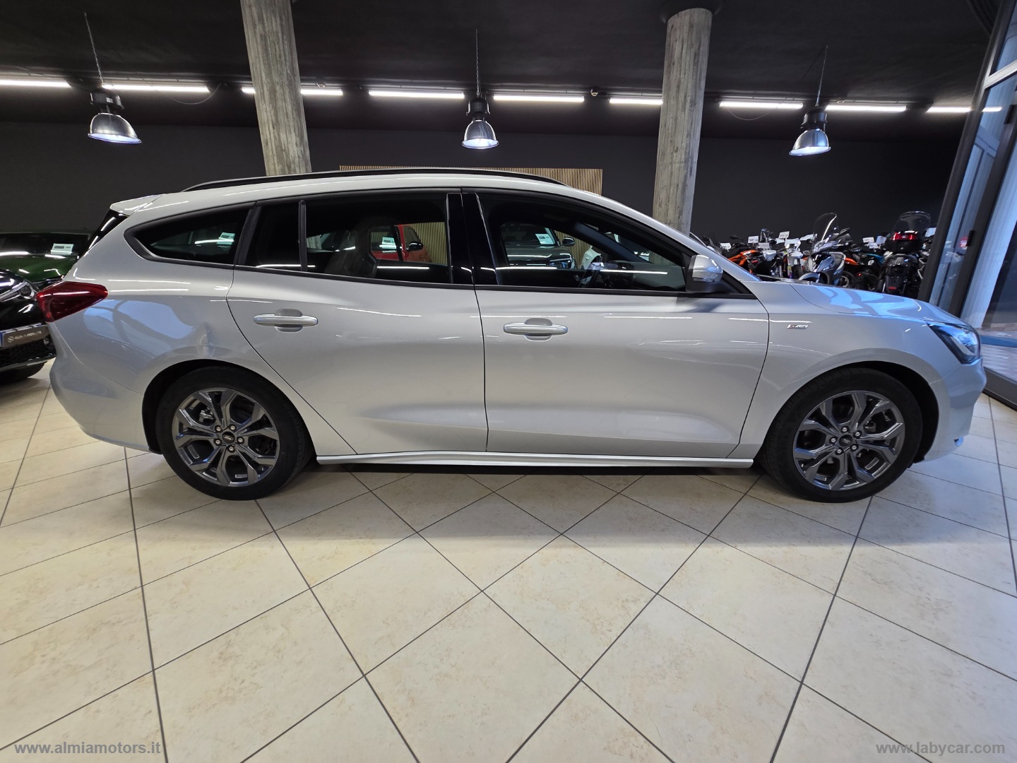 Focus 1.5 EcoBlue 115CV aut. 5p. ST-Line - immagine 9