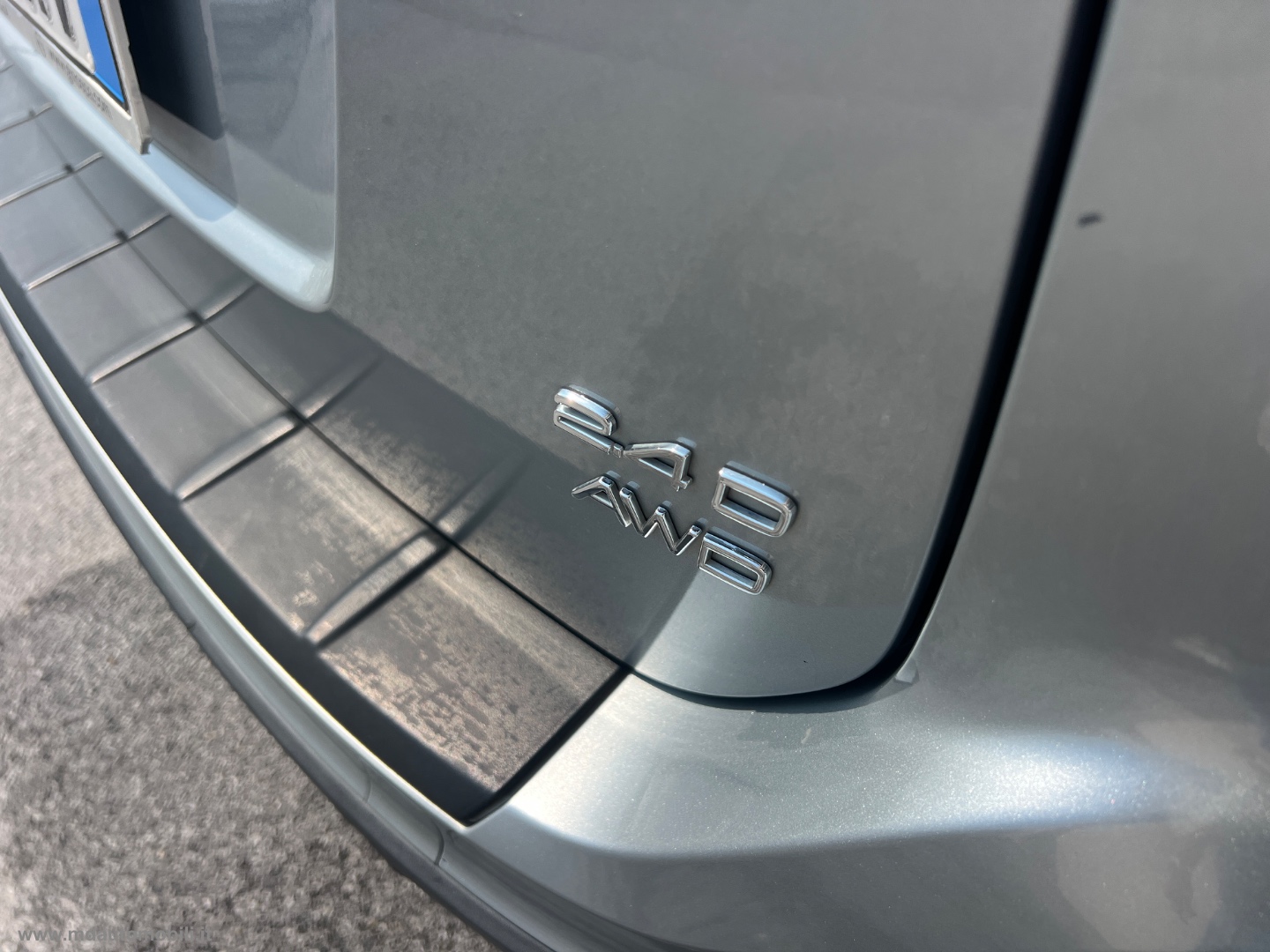 XC60 2.4 D 163CV AWD Geartronic Momentum MOLTO BEN TENUTA - immagine 9