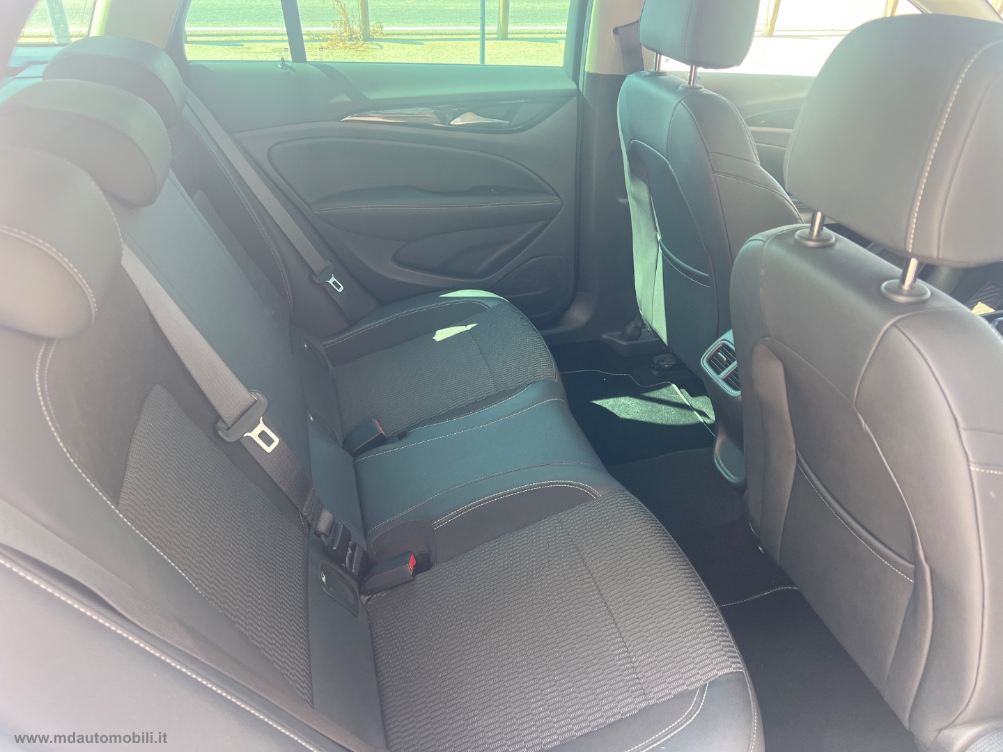Insignia 1.6 CDTI 136 S&S ST Innovation STUPENDA IVA ESPOSTA - immagine 9
