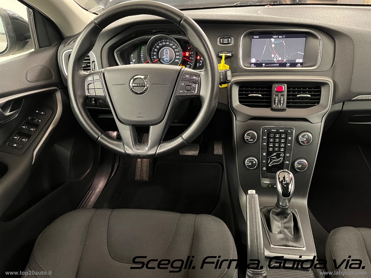V40 Cross Country D2 Geartronic Business - immagine 9