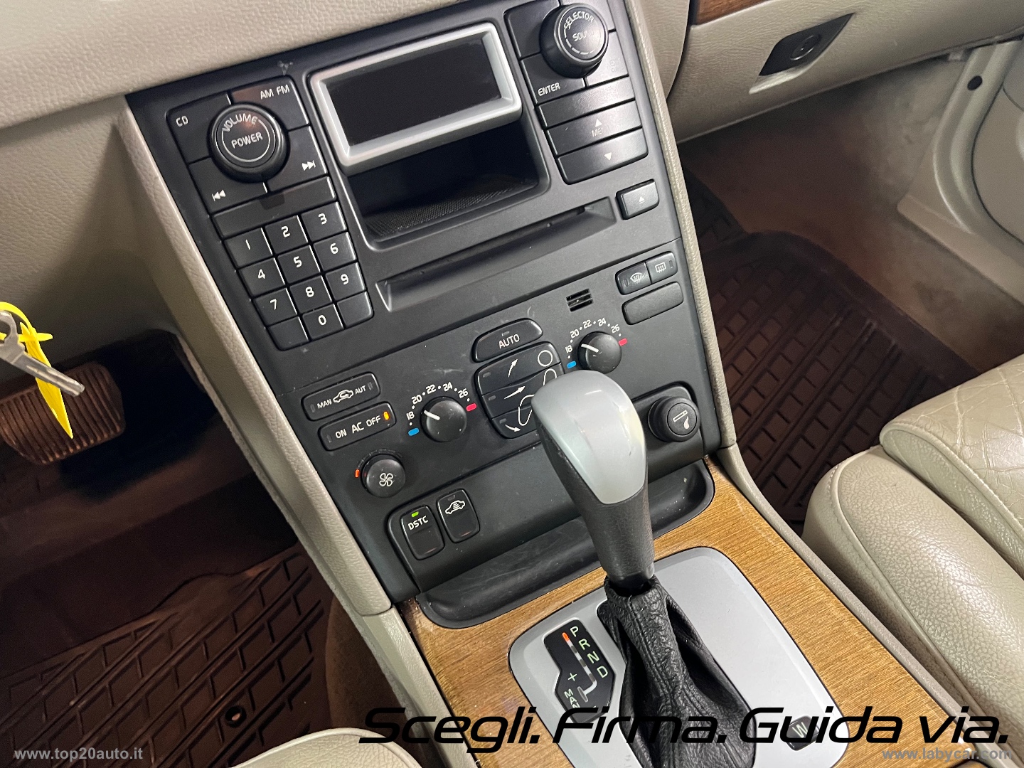 XC90 2.4 D5 aut. AWD Executive|UNICO PROPRIETARIO|ISCRZ. CVS - immagine 9