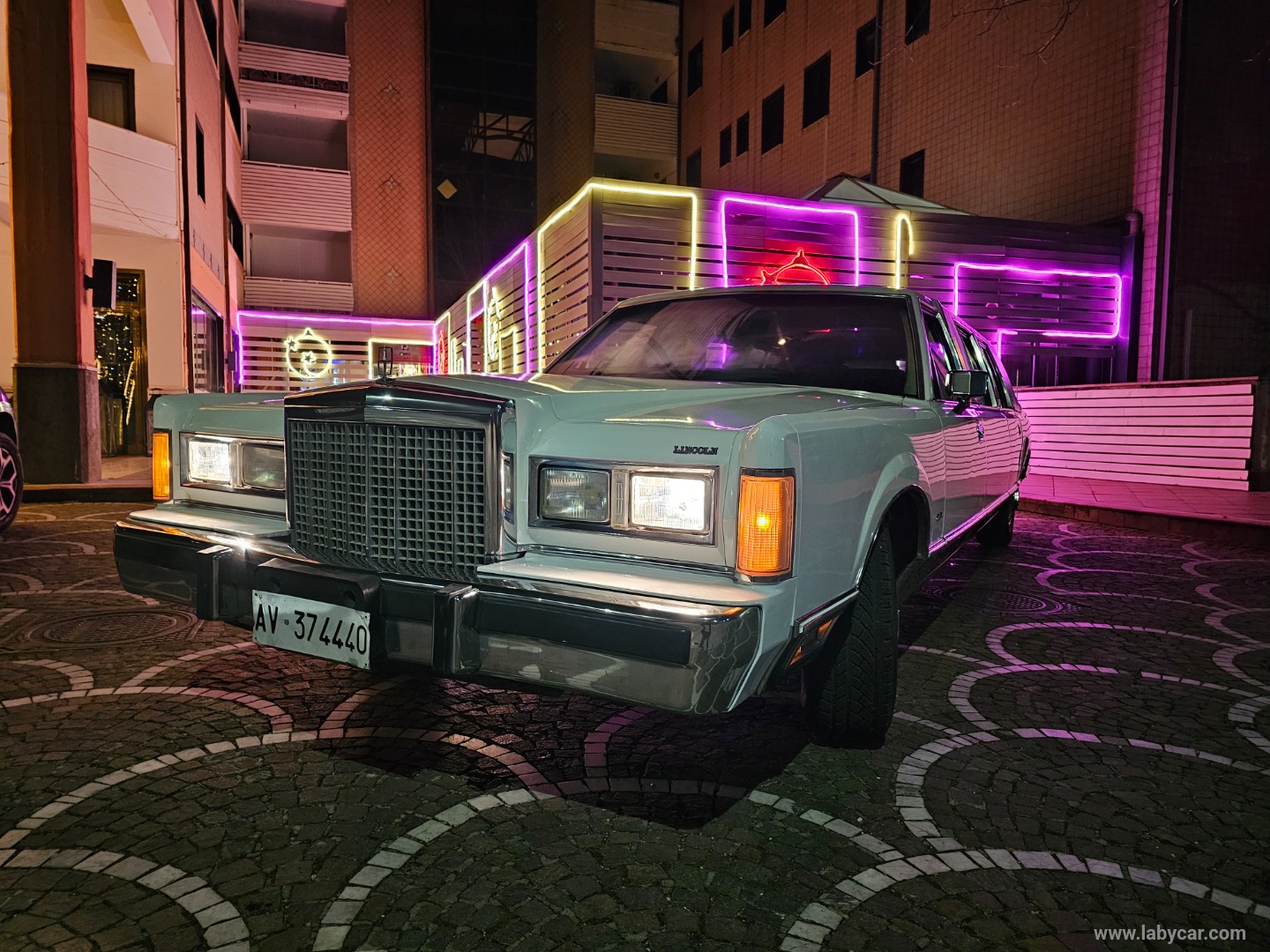TOWN CAR - immagine 9