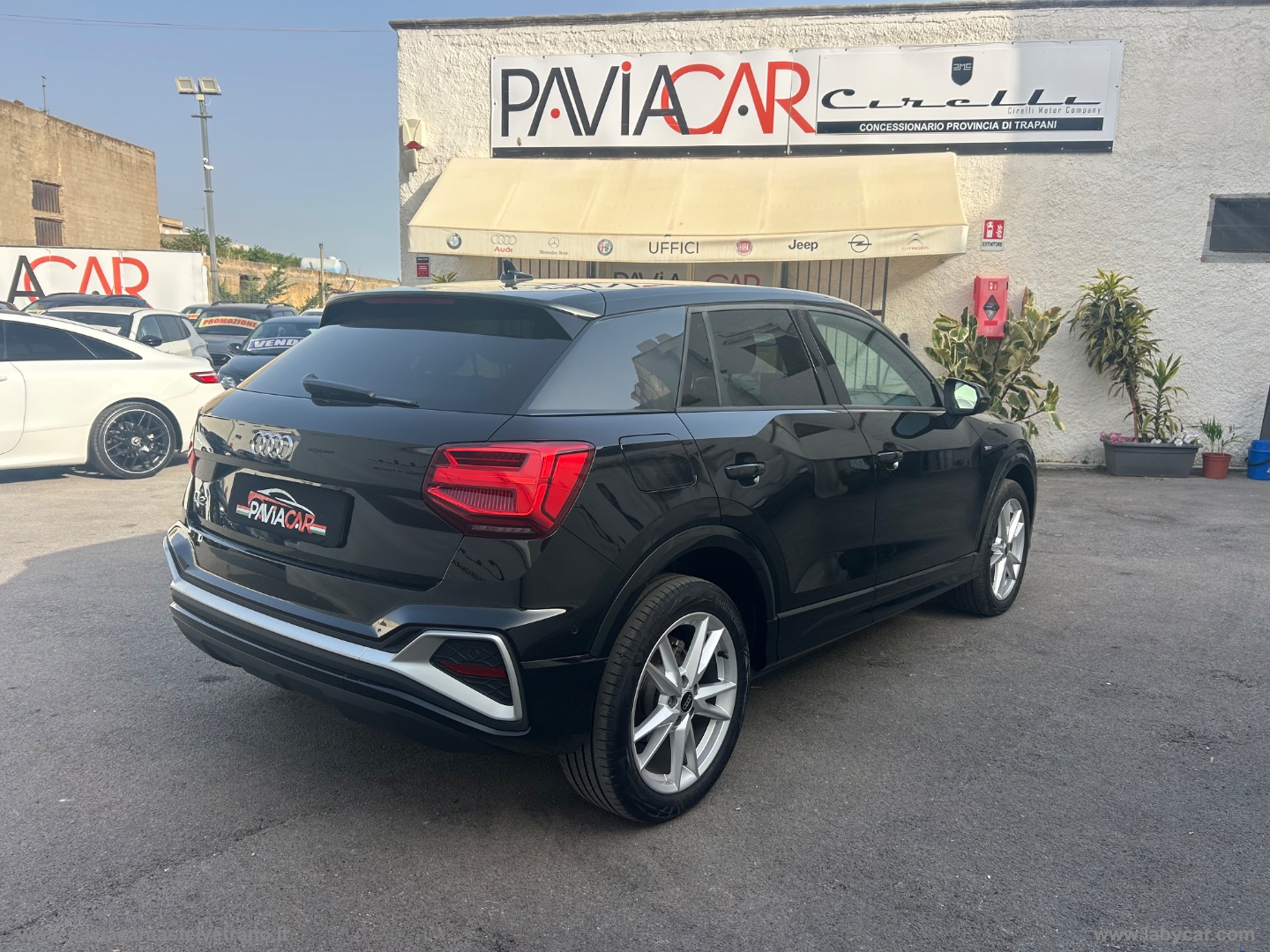 Q2 35 TFSI S tronic Identity Black - immagine 9