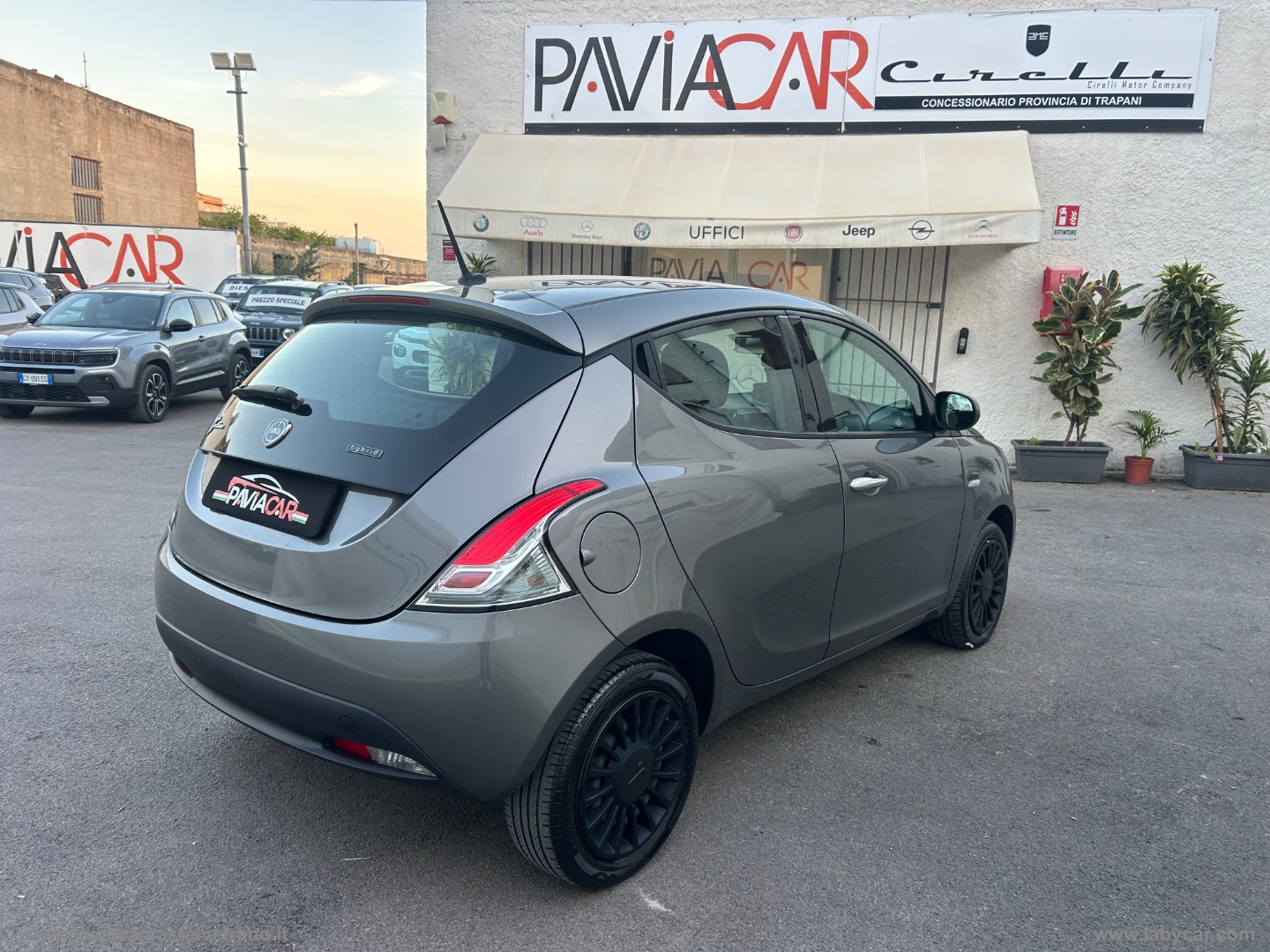 Ypsilon 1.0 FireFly 5p.S&S Hyb. A.Ferr. - immagine 9