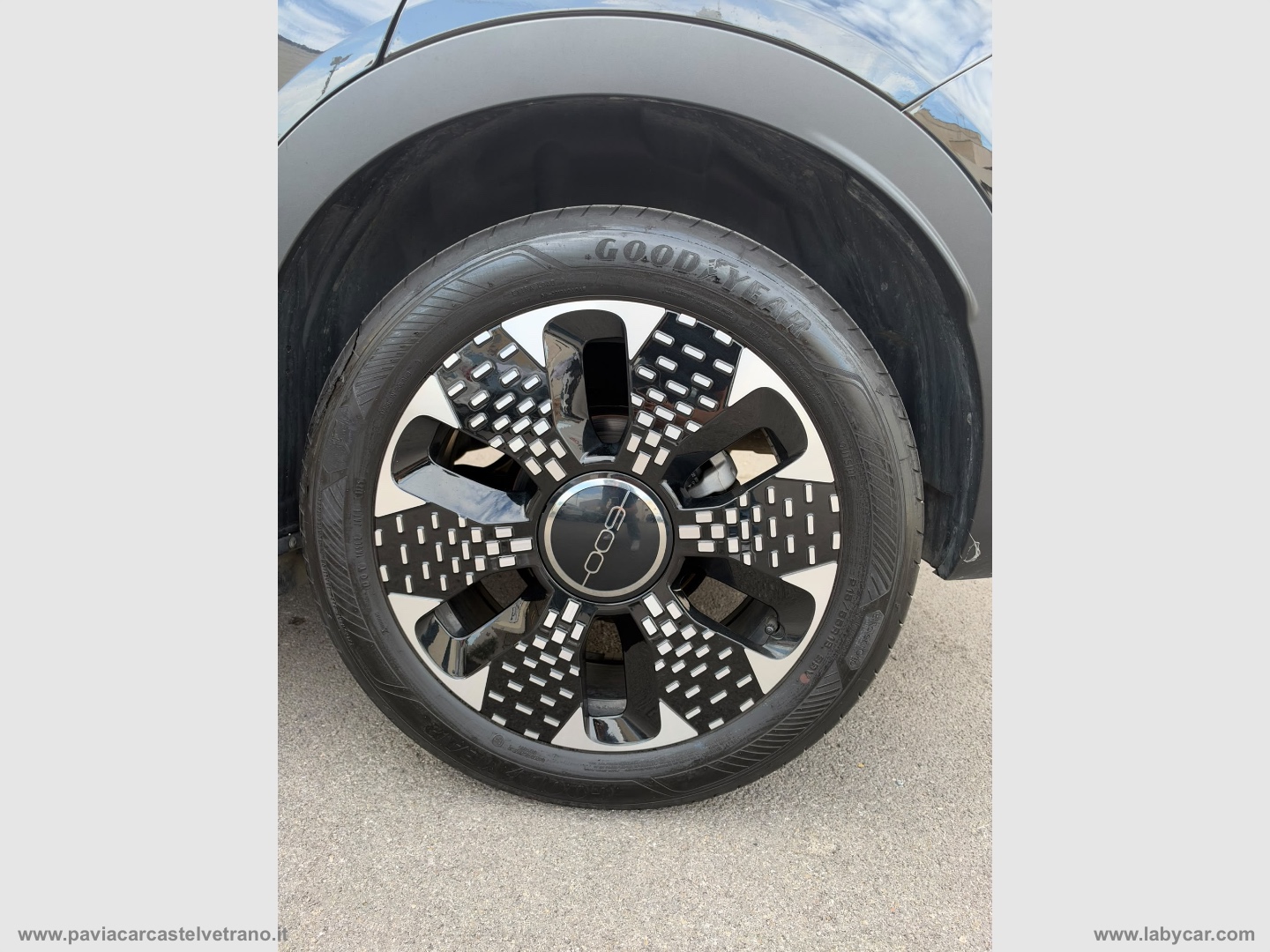 600 Hybrid 110 CV DCT MHEV La Prima - immagine 9