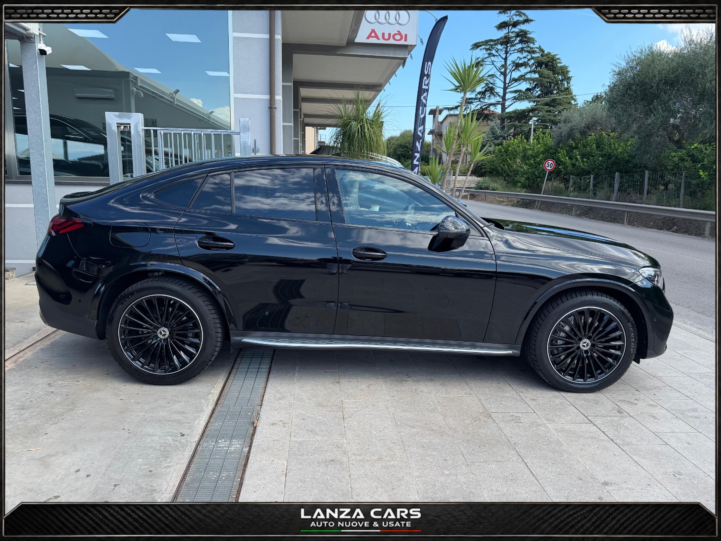 GLC 220 d 4Matic AMG Line Premium Plus - immagine 9
