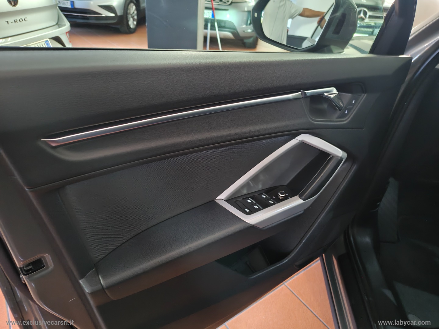 Q3 35 TDI S tronic Business - immagine 9