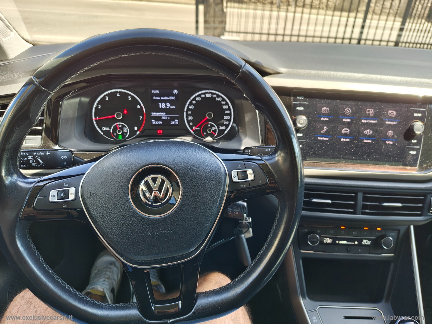 Polo 1.0 TGI 5p. R-LINE - immagine 9