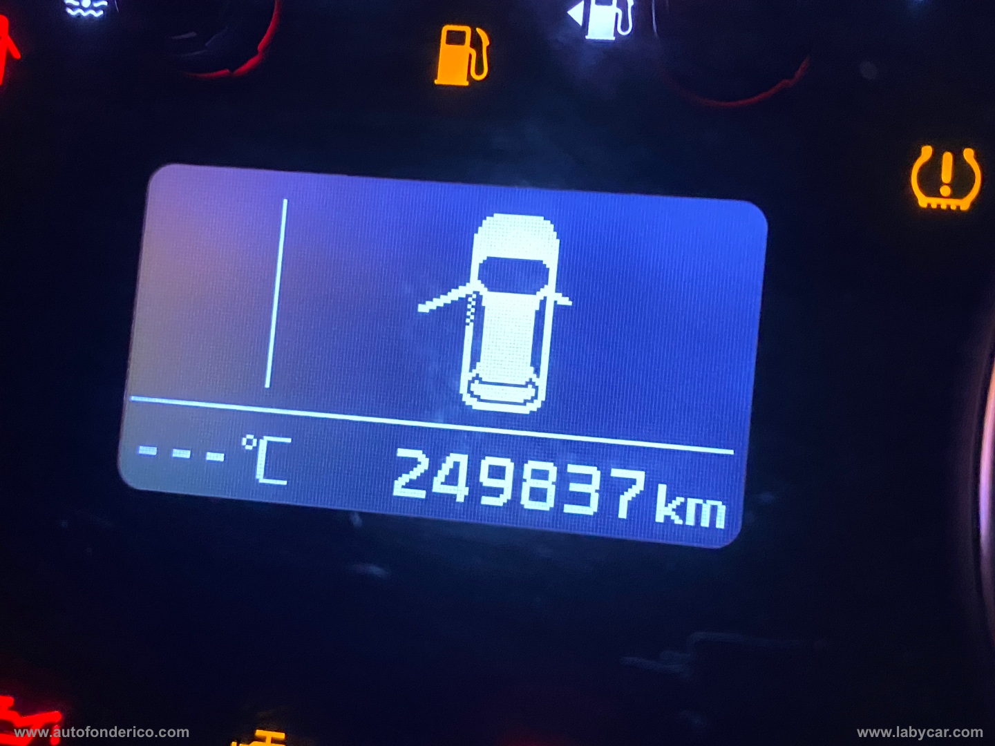 Carens 1.7 DIESEL 7 POSTI - immagine 9