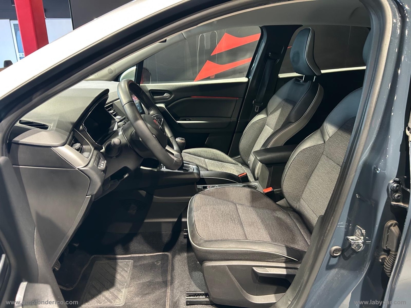 Captur TCe 12V 100 CV GPL Intens - immagine 9