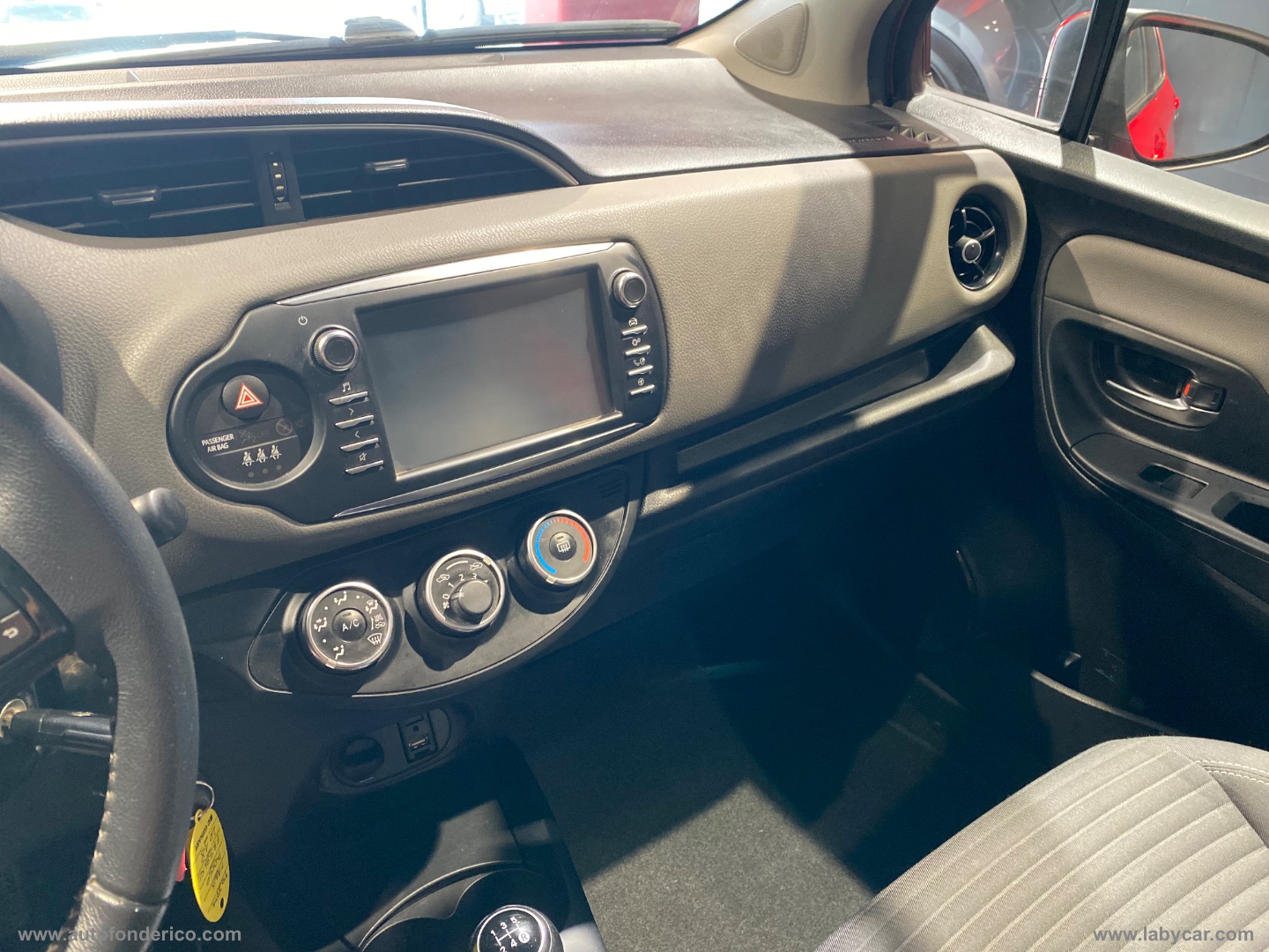 Yaris 1.0 72 CV 5p. Lounge - immagine 9
