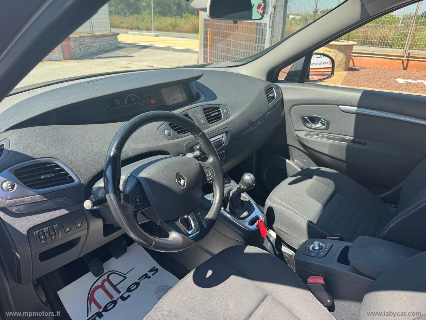 SCENIC LIMITED 7 POSTI 1.5 dCi 110CV - immagine 9