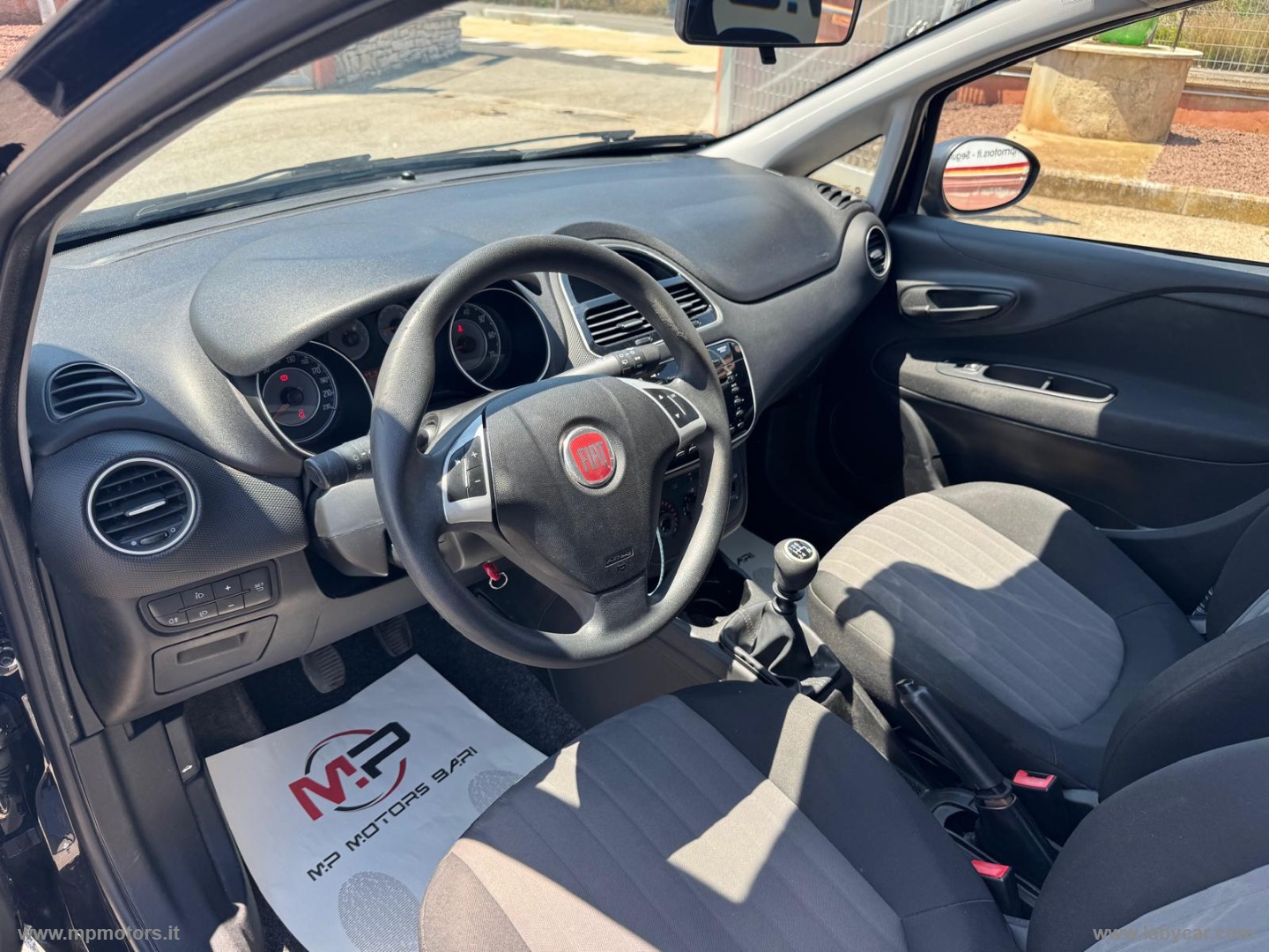 PUNTO STREET 1.2 69CV - immagine 9