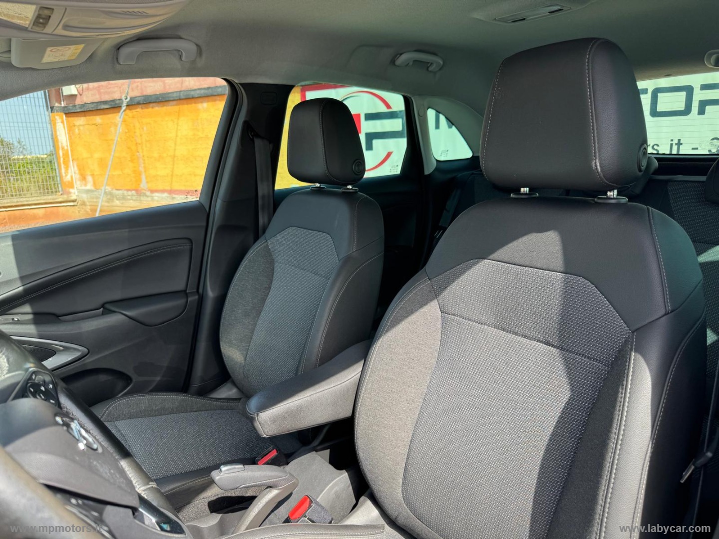 CROSSLAND ELEGANCE 1.5 D 110CV S&S - immagine 9