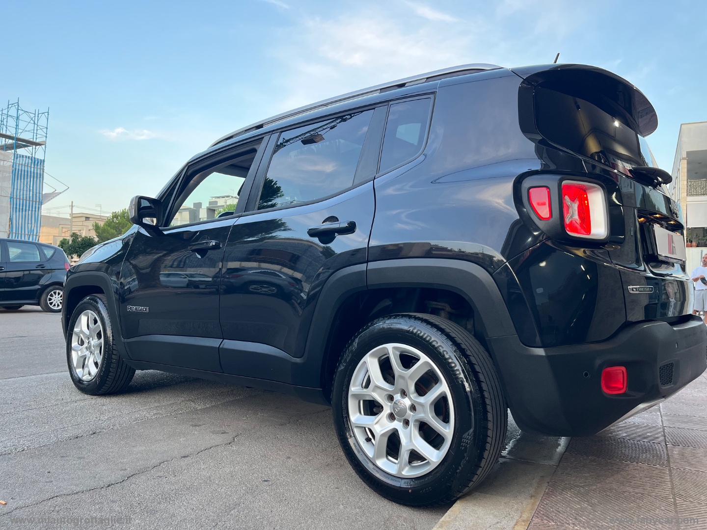 Renegade 1.6 Mjt 120CV Limited TETTO APRIBILE - immagine 9