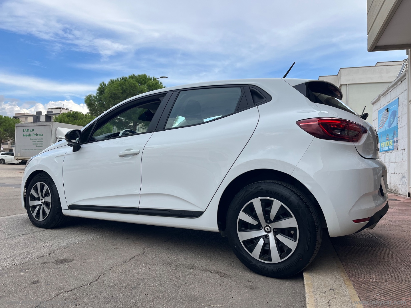 Clio SCe 65 CV 5p. Equilibre - immagine 9