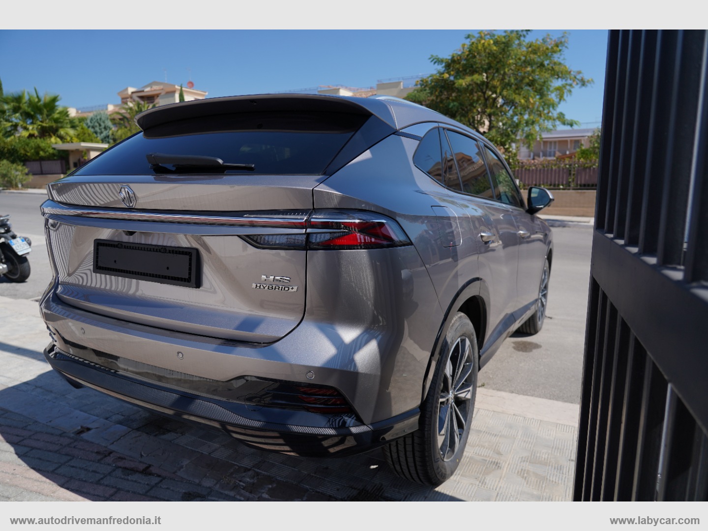 HS 1.5 PHEV Luxury - immagine 9
