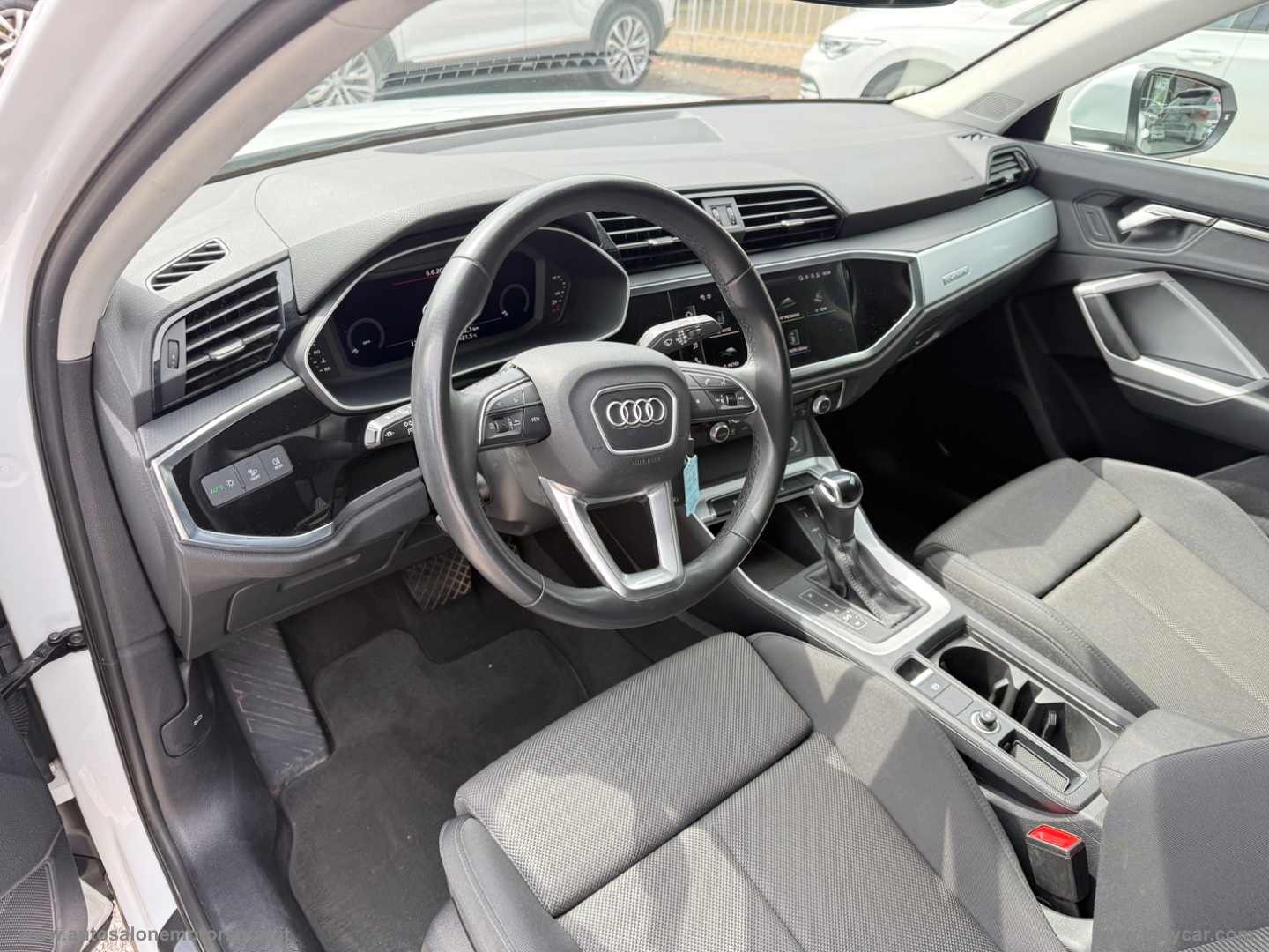 Q3 SPB 40 TDI quattro S tr. Ident. Black - immagine 9