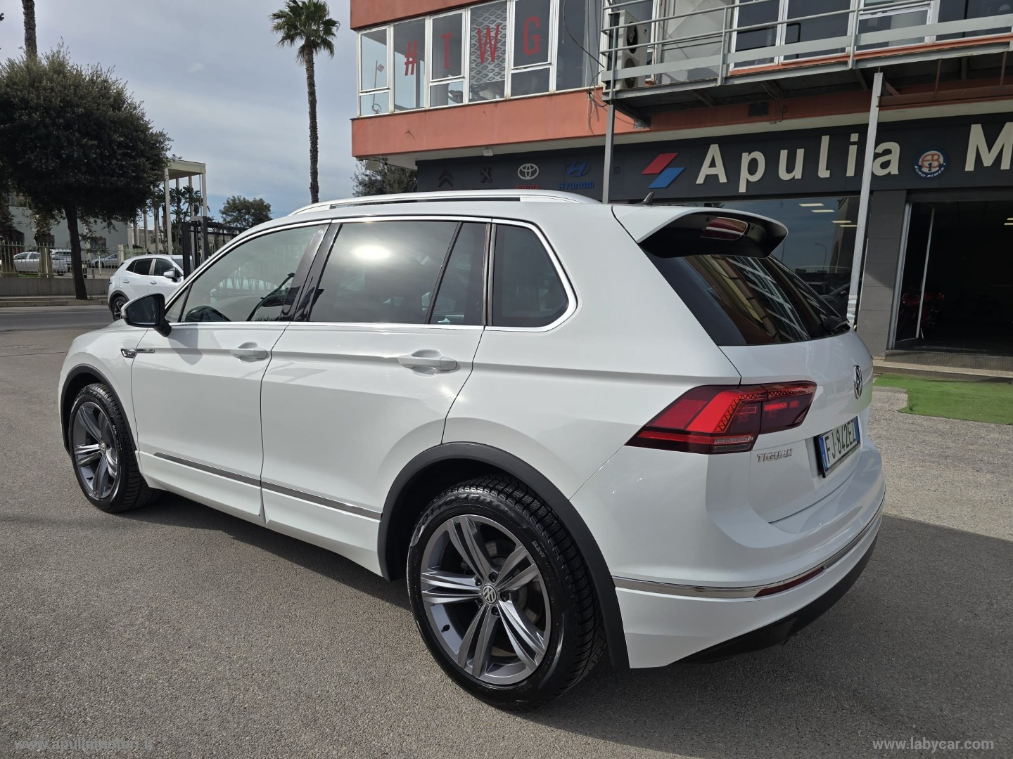 Tiguan 2.0 TDI DSG Business BMT R LINE - immagine 9