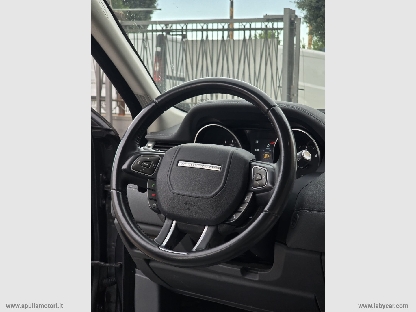 RR Evoque 2.0 TD4 150 CV 5p. Bs Ed. Pure - immagine 9