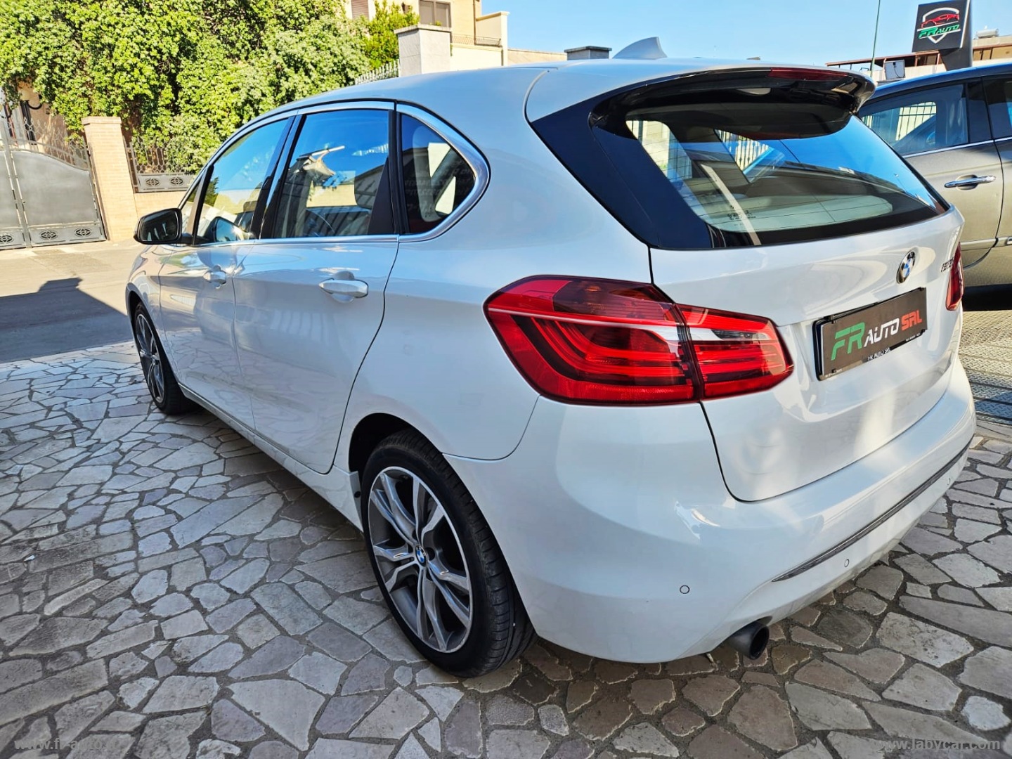 218d xDrive Active Tourer Luxury aut. - immagine 9