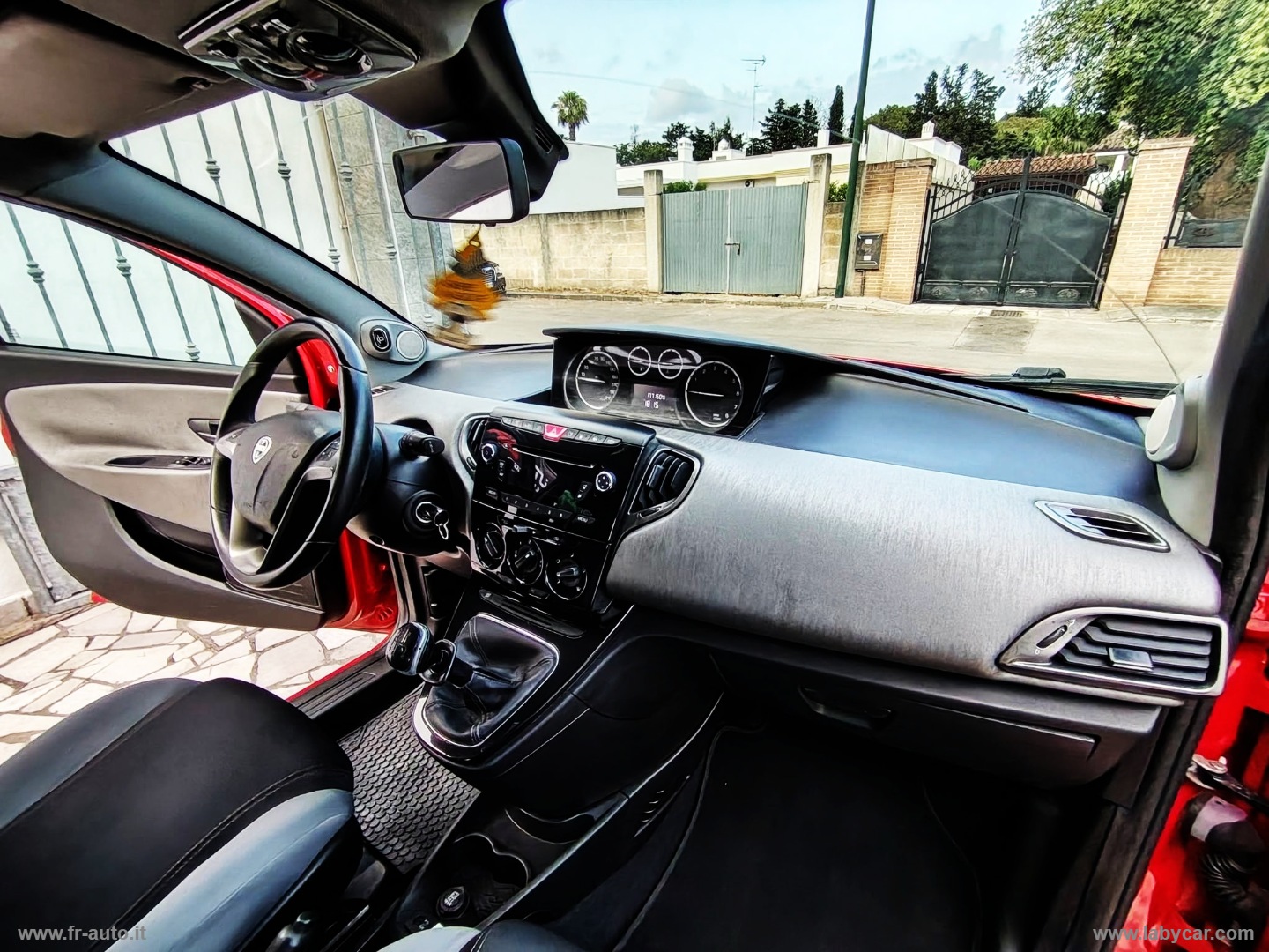Ypsilon 1.2 69 CV 5p. GPL Ecochic Gold - immagine 9