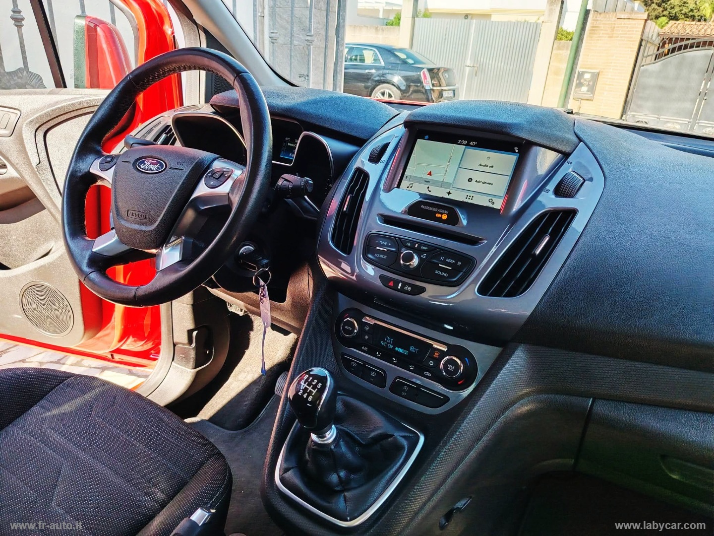 Tourneo Connect 1.5 TDCi 120 CV Tit. - immagine 9
