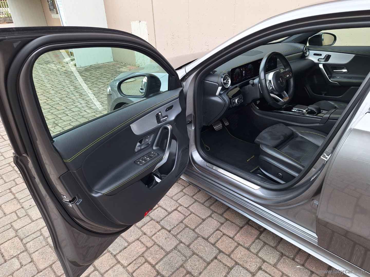 A 250 Automatic Premium EDITION ONE SERVICE UFFICIALI - immagine 9