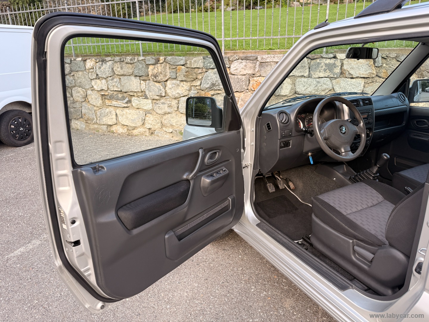 Jimny 1.3 4WD Special 4X4 RIDOTTE GANCIO - immagine 9