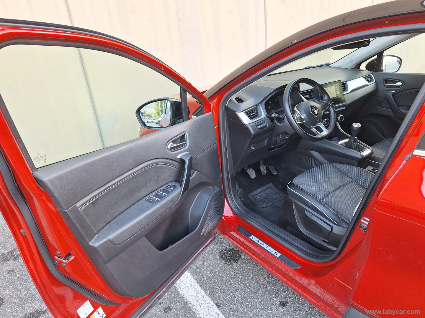 Captur TCe 100 CV GPL UNICOPROP. CERCHI 17 - immagine 9