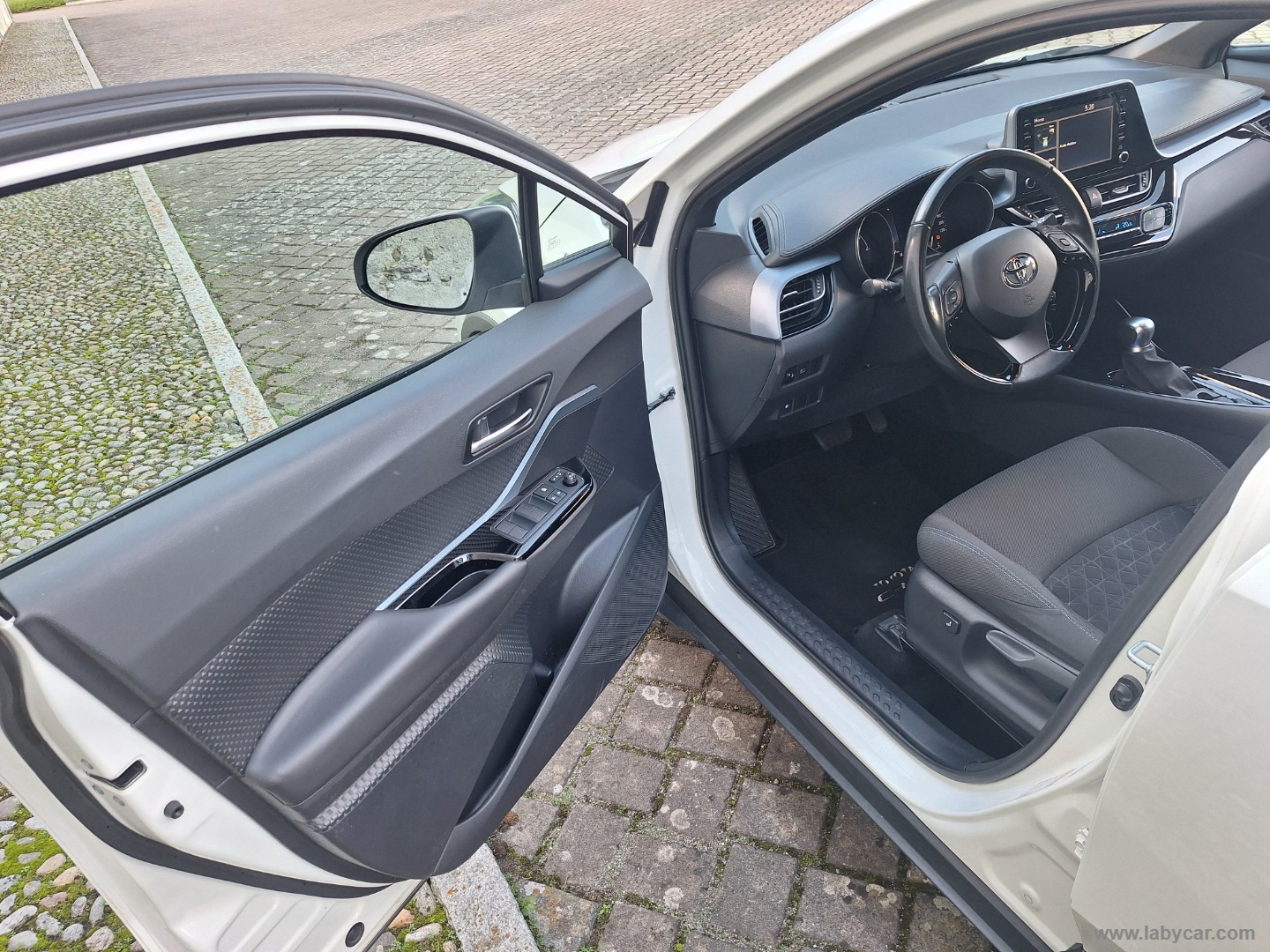 C-HR 1.8 Hybrid E-CVT TREND GARANZIA UFF. TAGLIANDI - immagine 9