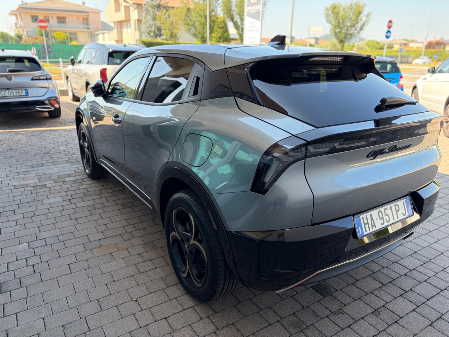 Junior 1.2 145CV Hybrid eDCT6 Q4 Intensa - immagine 9
