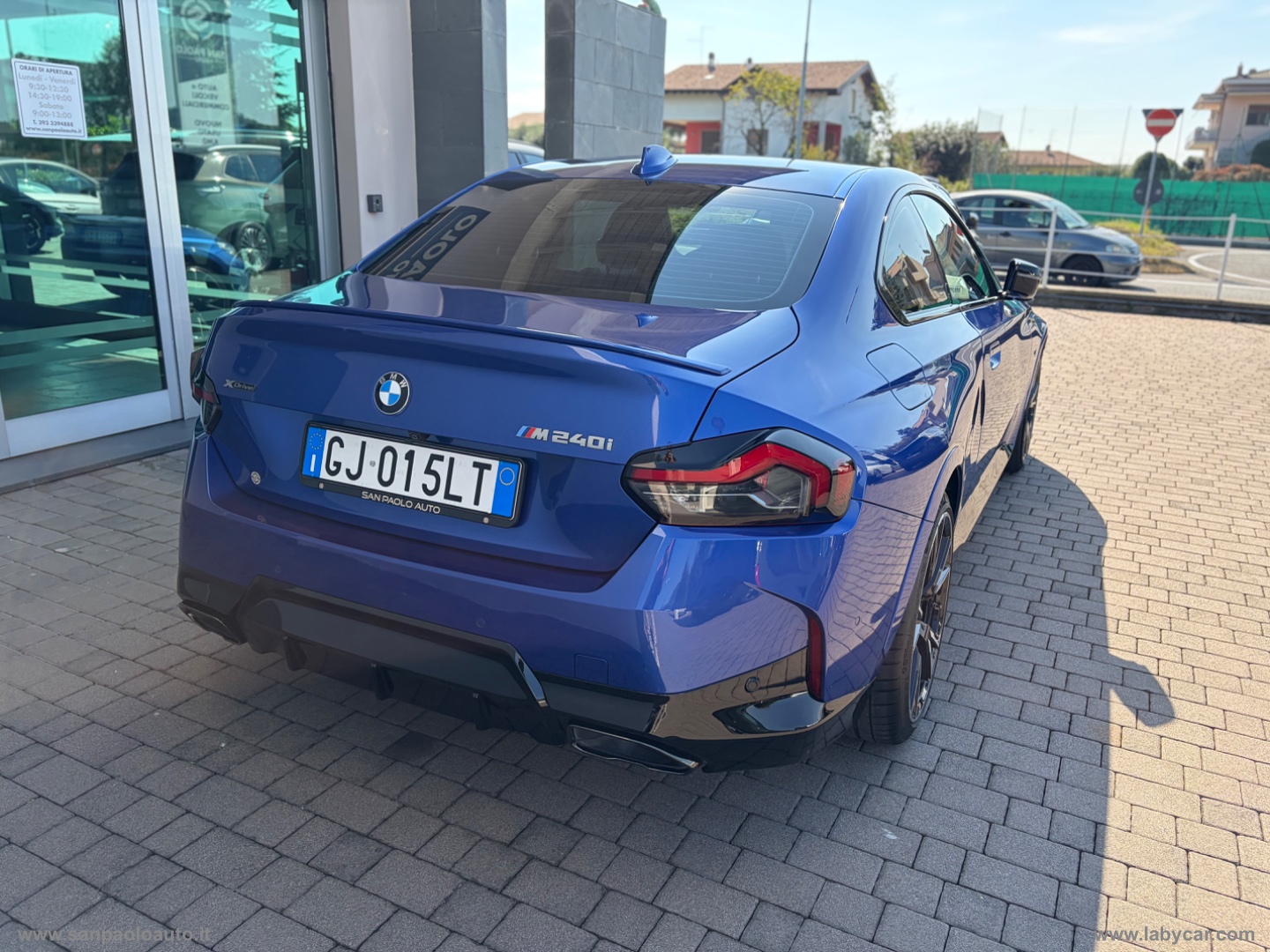 M 240i xDrive - immagine 9