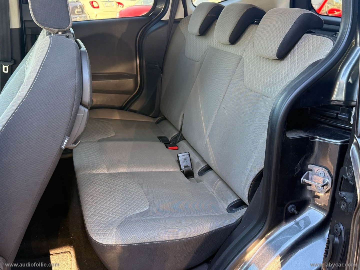 Tourneo Courier 1.5 TDCI 75 CV Titanium - immagine 9